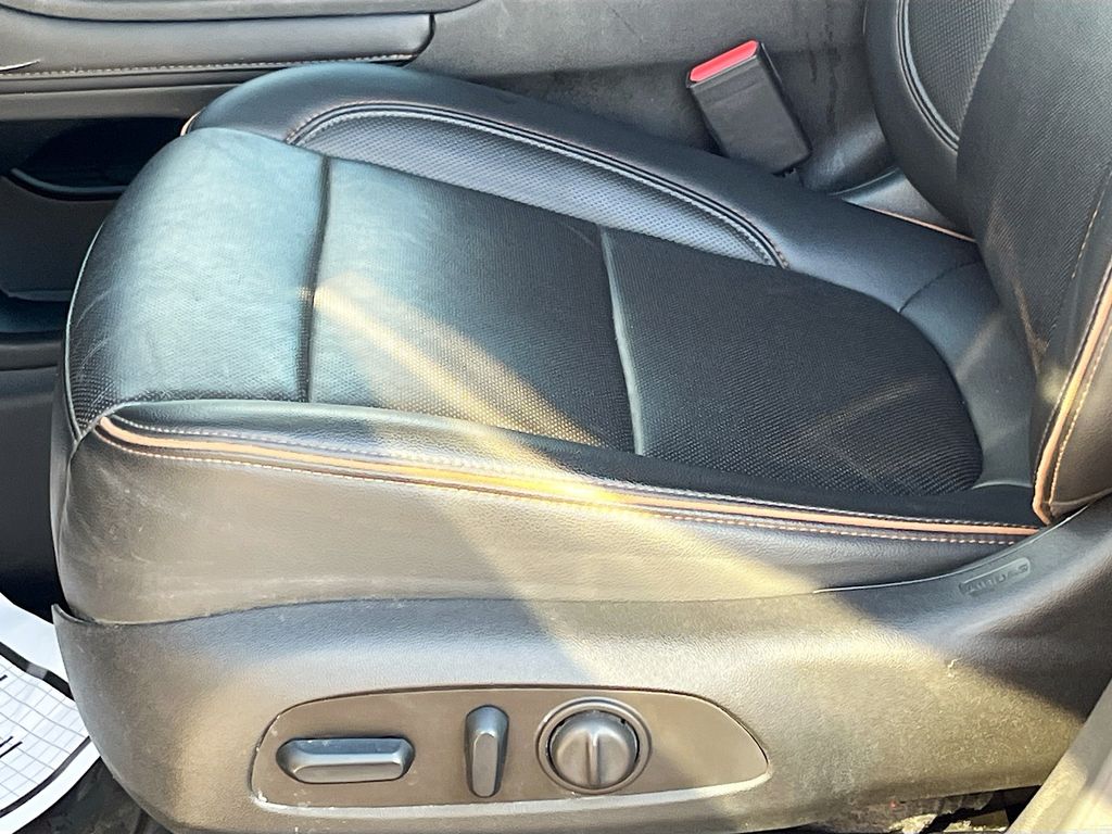 Used 2023 Silver GMC AT4 image 20
