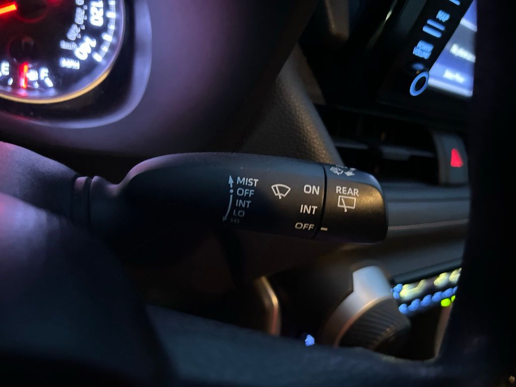 Thumbnail: 2019 Toyota RAV4 - 20