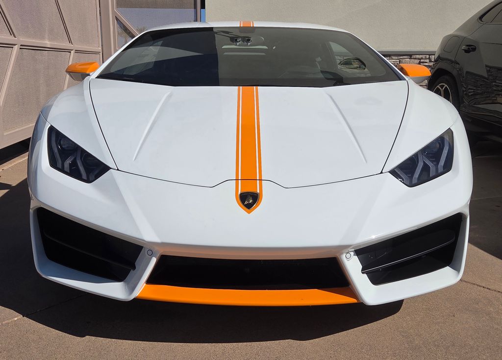 Thumbnail: 2017 Lamborghini Huracan - 3