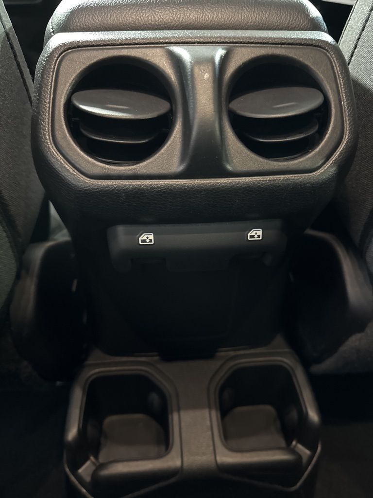 Thumbnail: 2024 Jeep Wrangler - 27