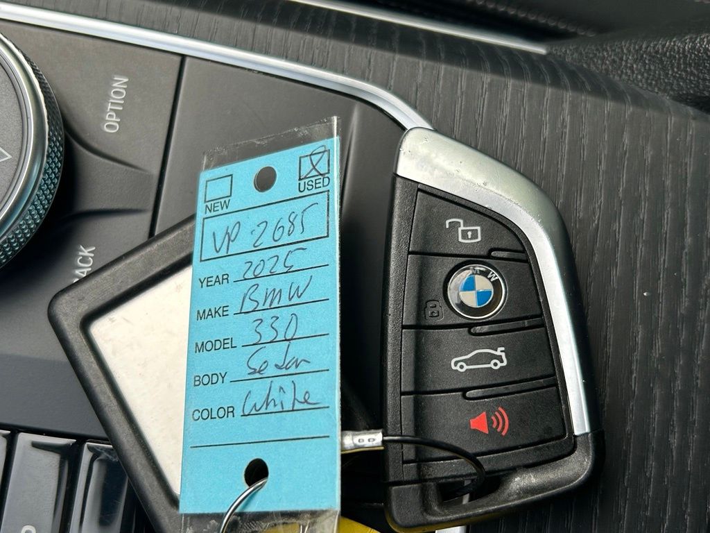 Used 2025 White BMW 330i image 42