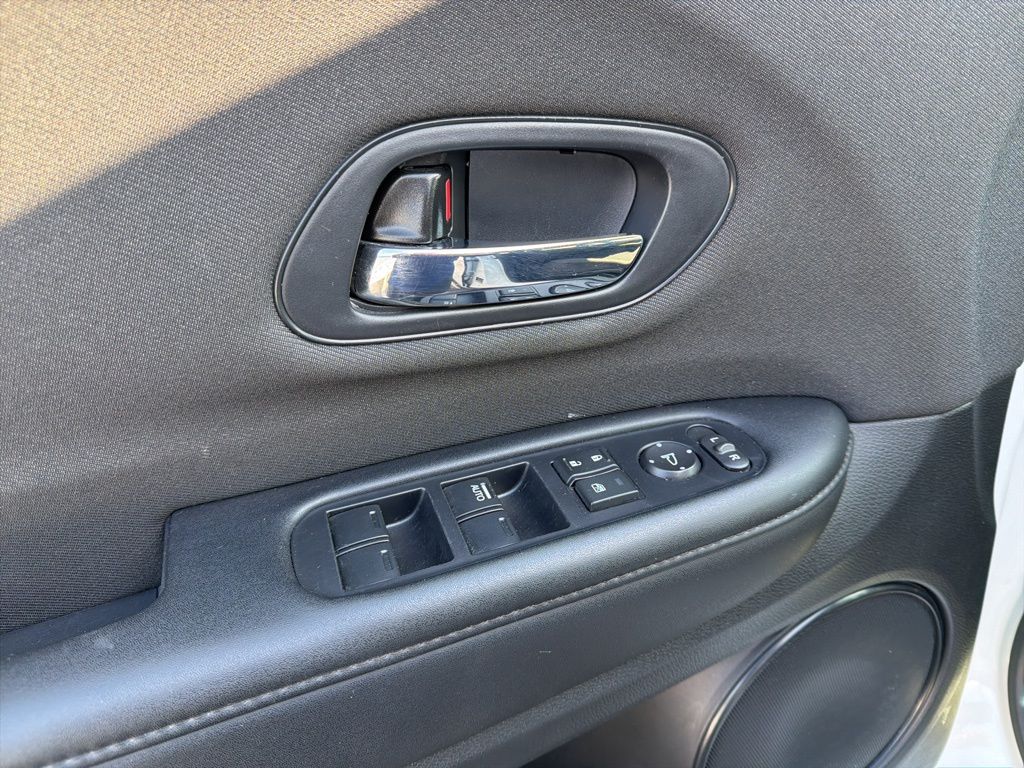 Thumbnail: 2021 Honda HR-V - 27