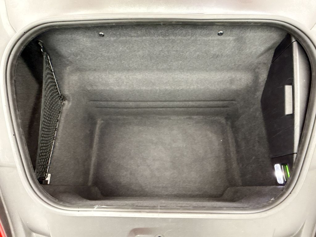 Thumbnail: 2022 Porsche 911 - 32