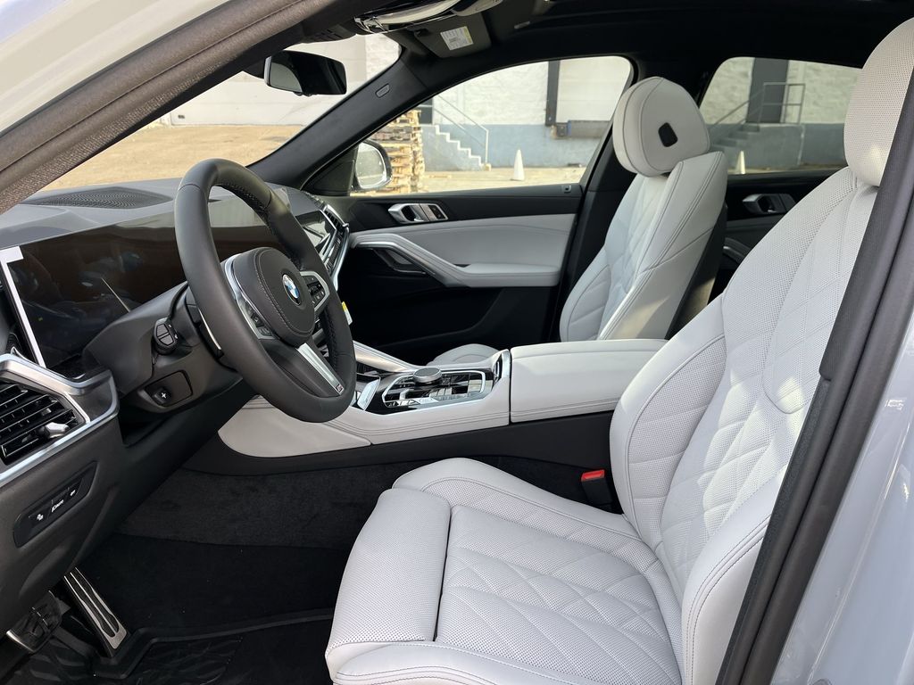 Thumbnail: 2026 BMW X6 - 11