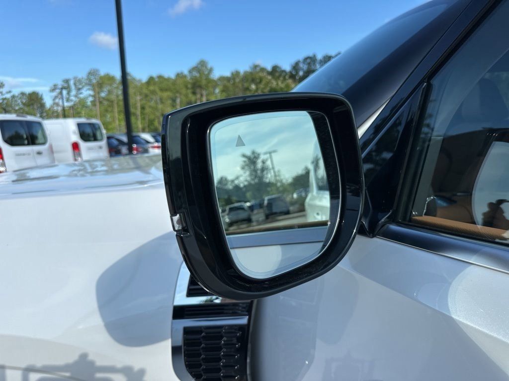 2025 Aspen White Tricoat Nissan Armada SL RWD SUV