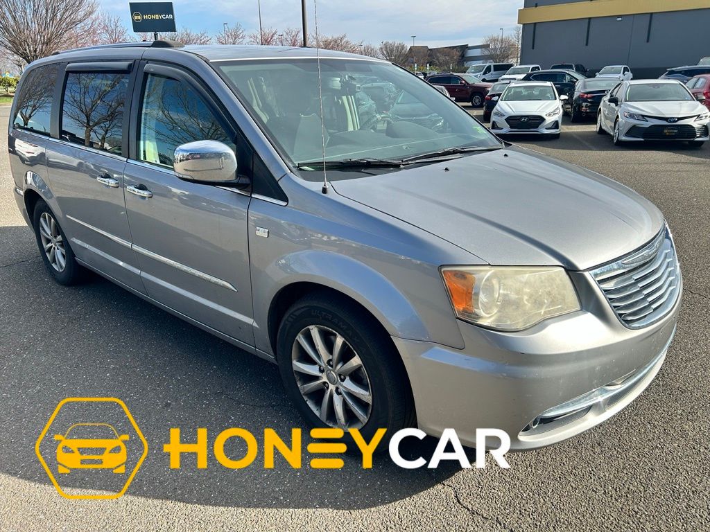 2014 Chrysler Town & Country Touring-L FWD