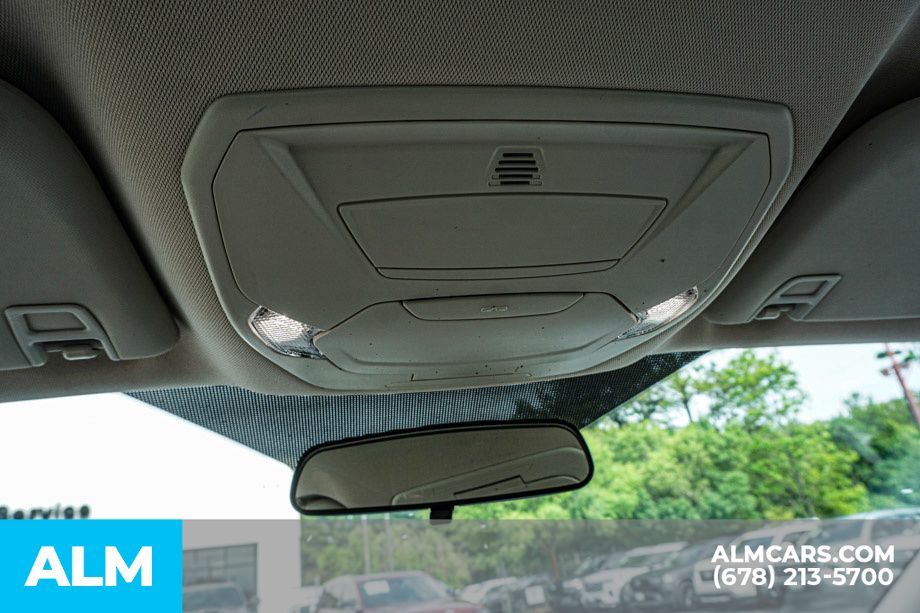 Used 2019 White Ford S image 33