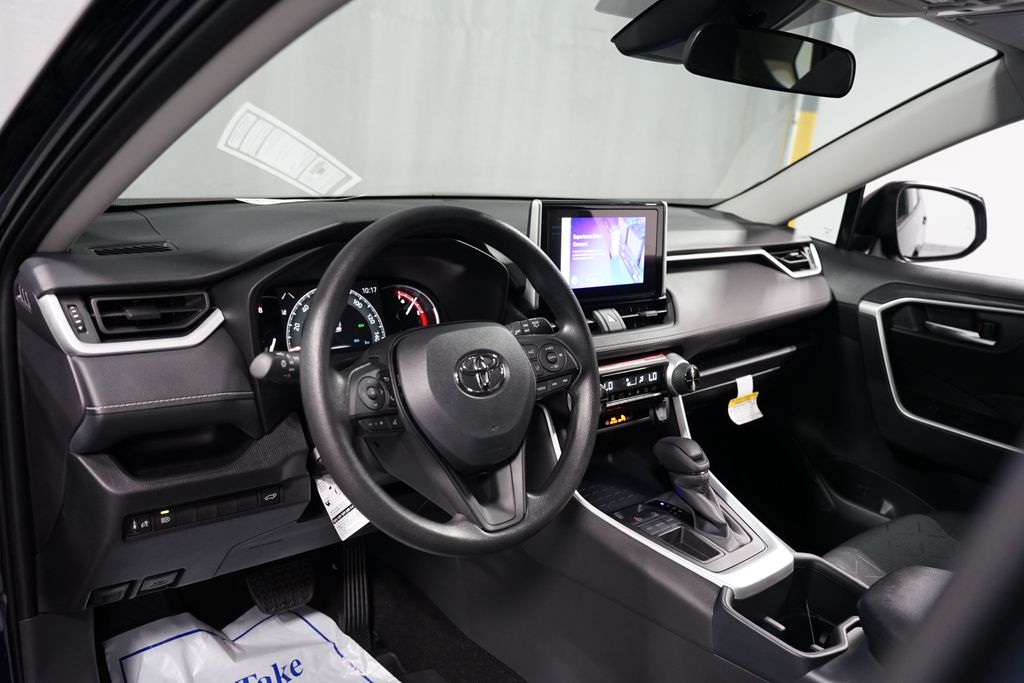 Thumbnail: 2025 Toyota RAV4 - 11