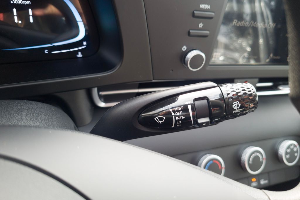 New 2026 Gray HYUNDAI SEL Sport Plus image 33