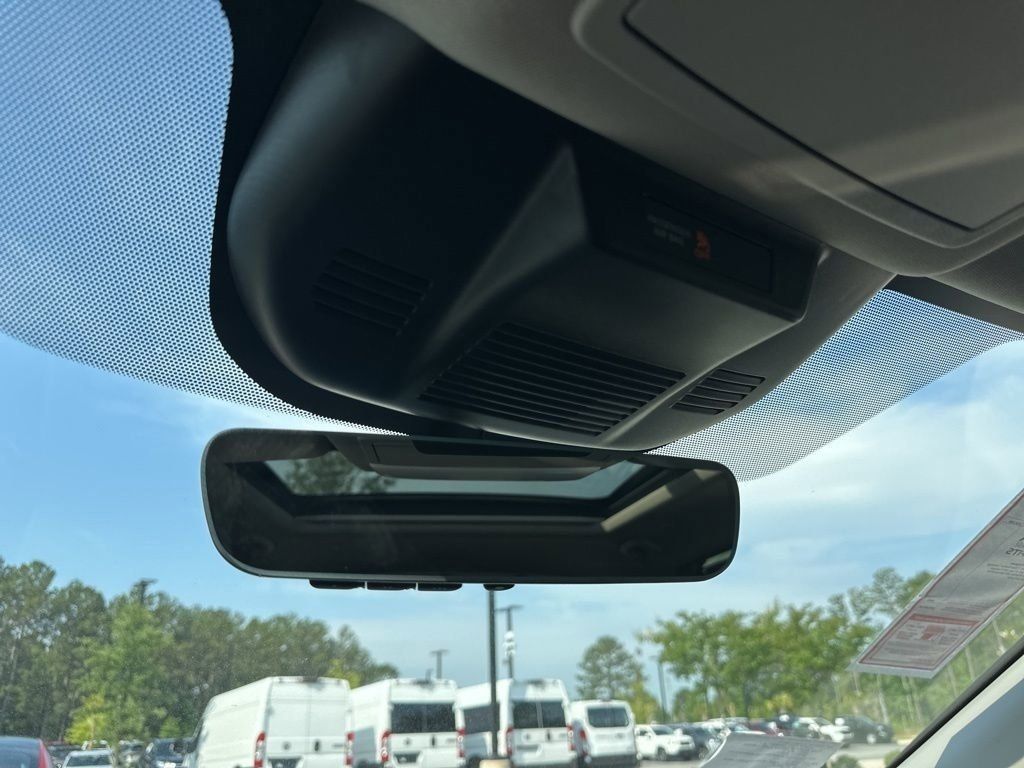 2025 Everest White Pearl Nissan Rogue SV FWD SUV