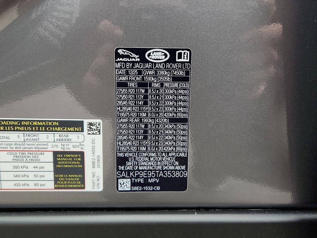 Thumbnail: 2026 Land Rover Range Rover - 10