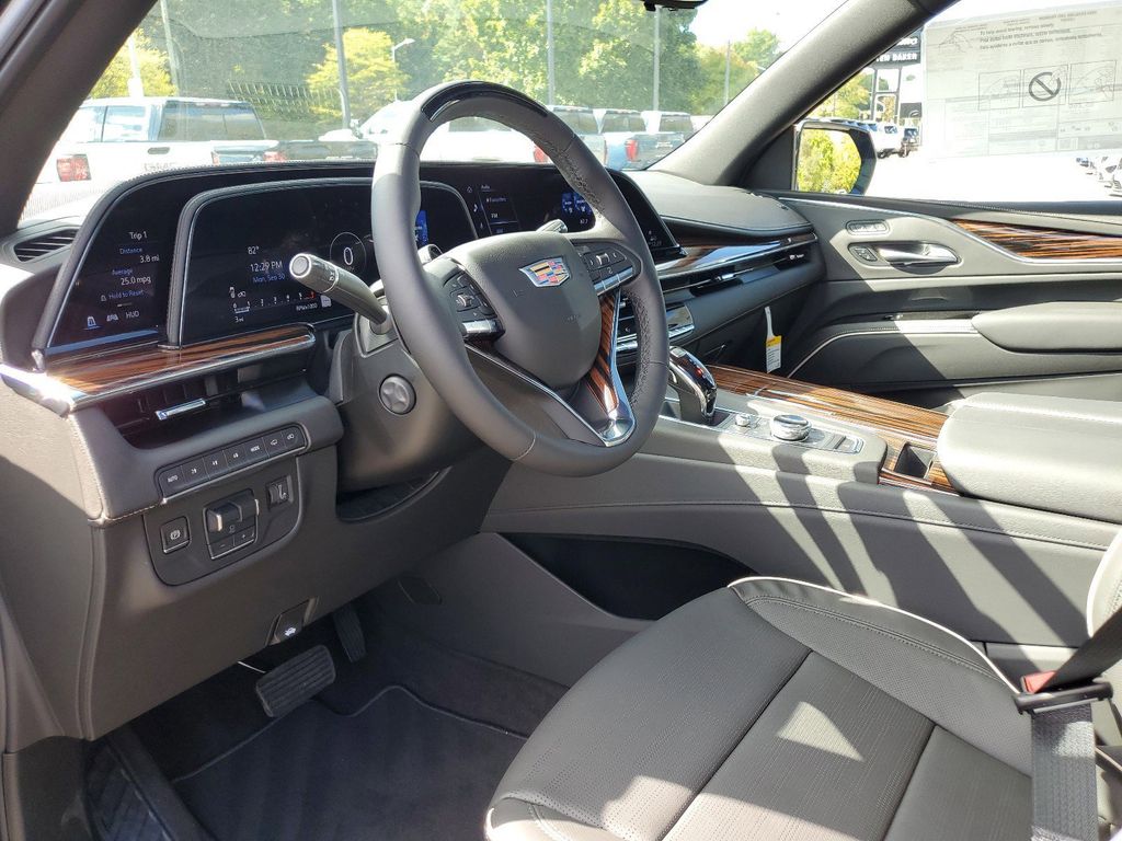 2024 Cadillac Escalade Premium Luxury 12