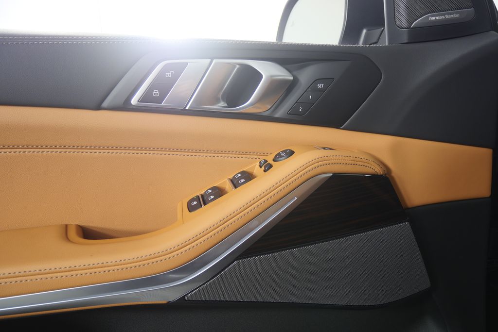 Thumbnail: 2026 BMW X5 - 8