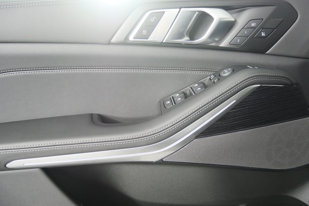 Thumbnail: 2026 BMW X5 - 8
