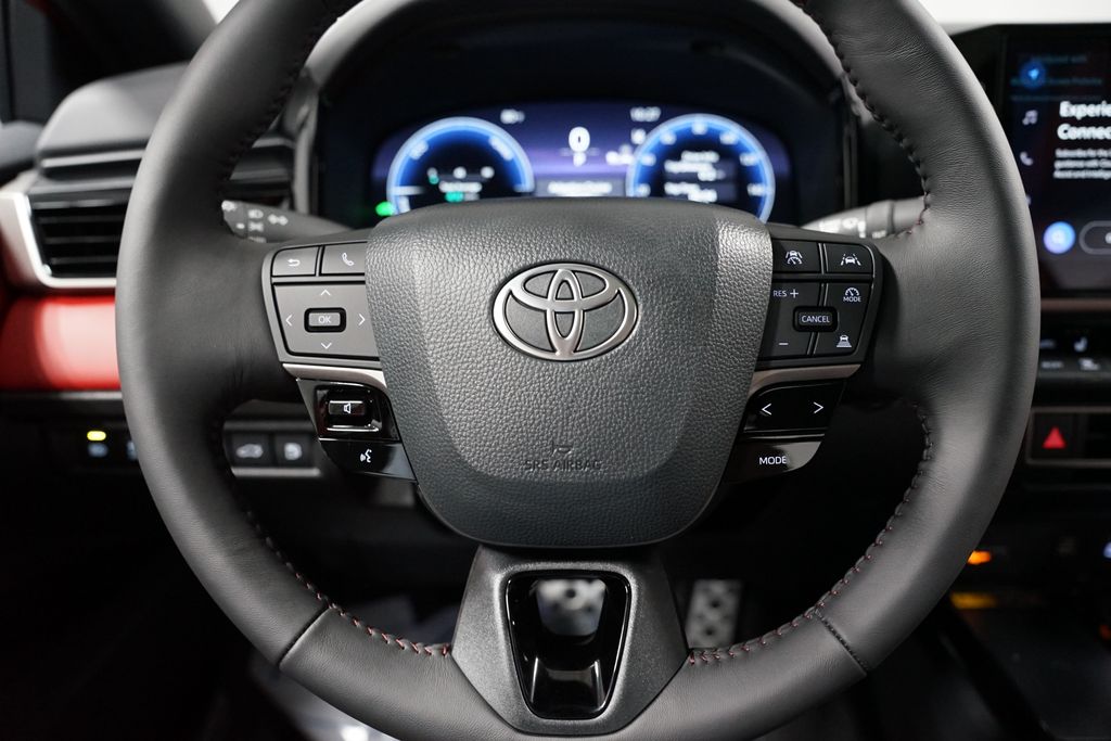 Thumbnail: 2025 Toyota Camry - 12
