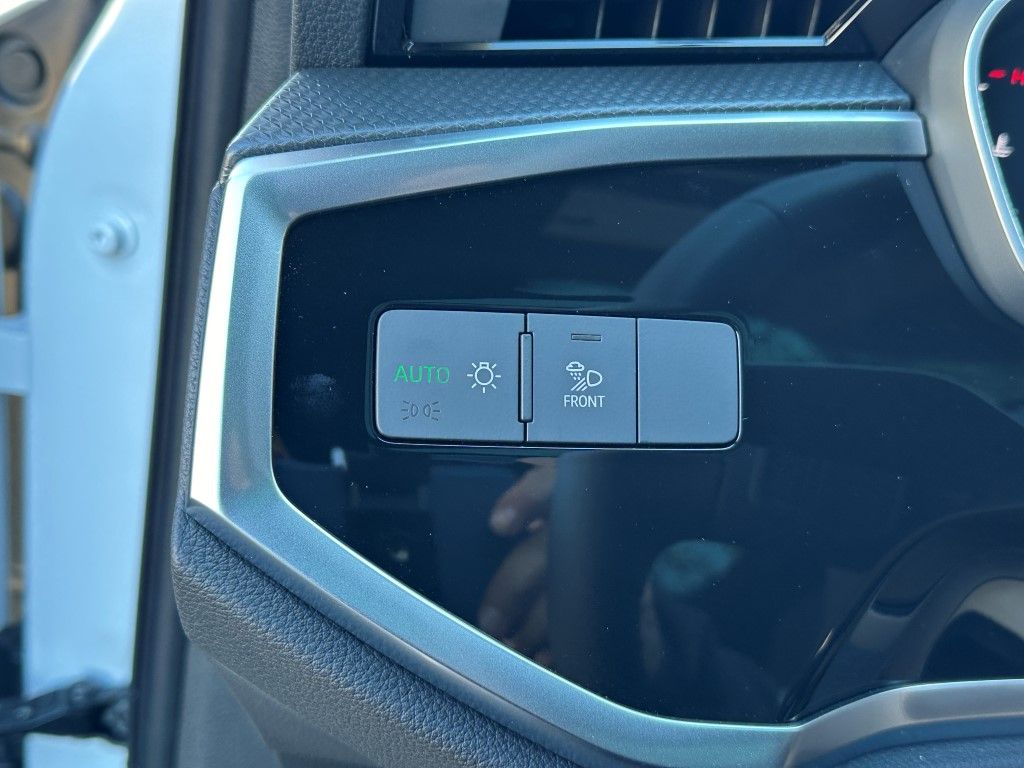 Thumbnail: 2025 Audi Q3 - 17