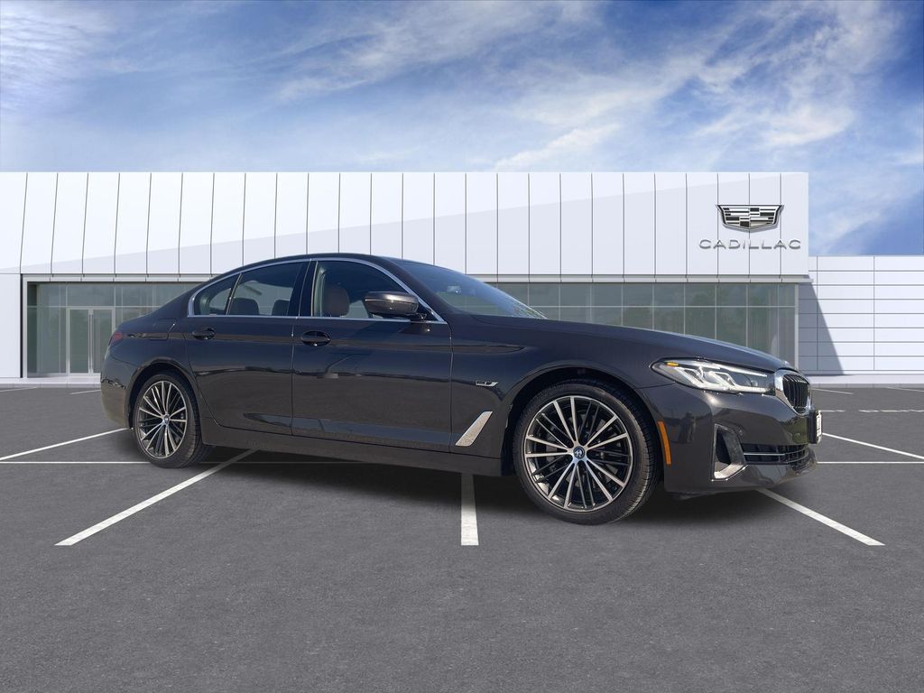 Gray (Dark Graphite Metallic) 2023 BMW 5 Series Sedan All-Wheel Drive 8-Speed Automatic
