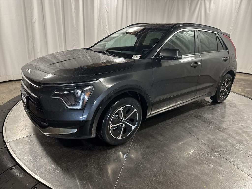 2025 Kia Niro SX