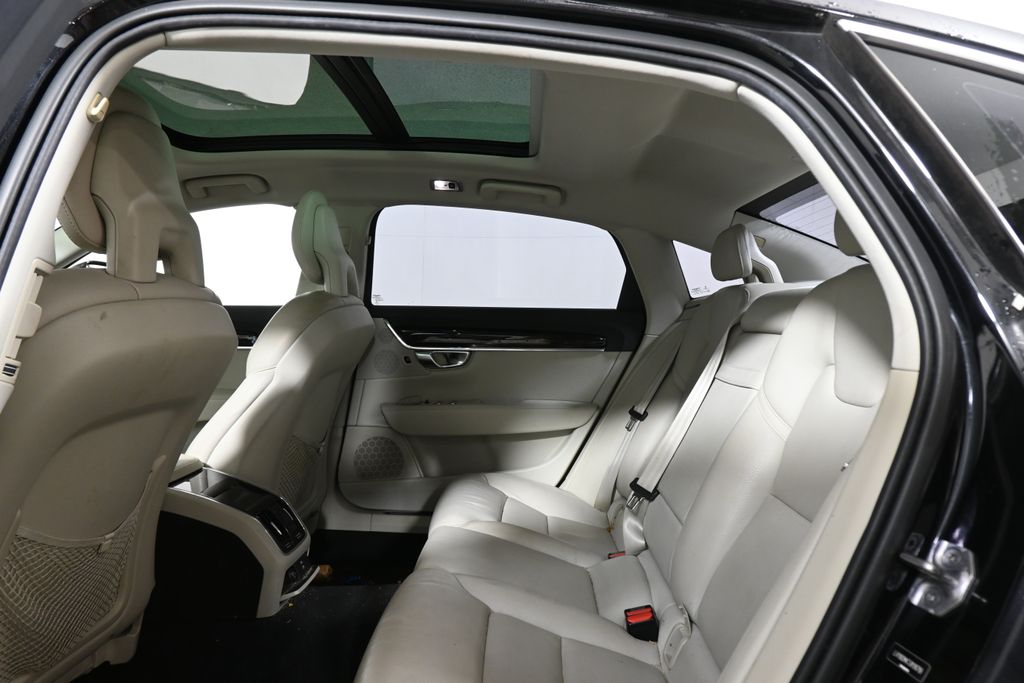 Thumbnail: 2018 Volvo S90 - 4