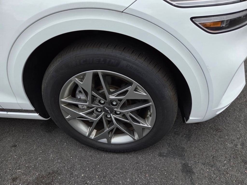 Used 2024 White Genesis 2.5T image 4