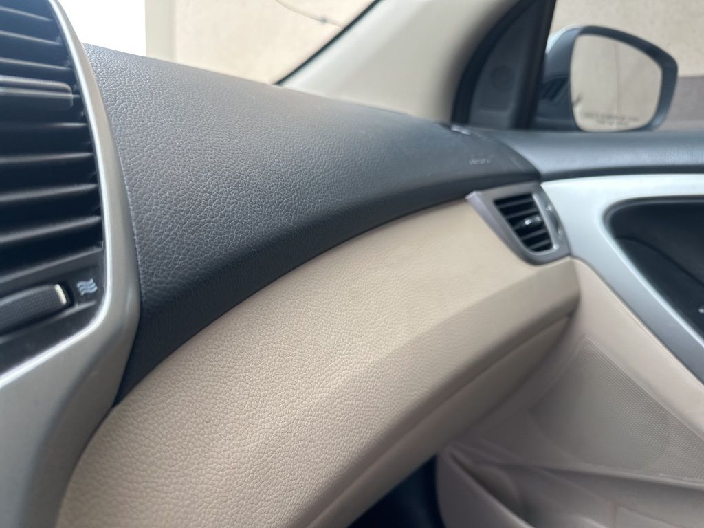Thumbnail: 2014 Hyundai Elantra - 16