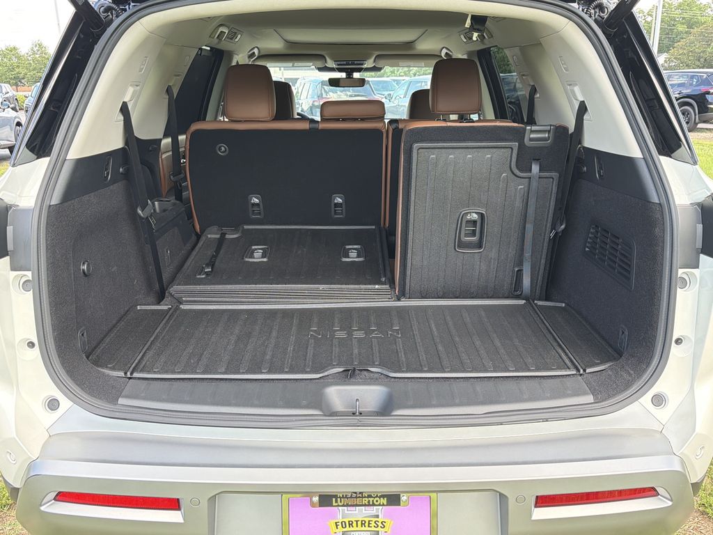 Used 2024 Nissan Pathfinder SUV