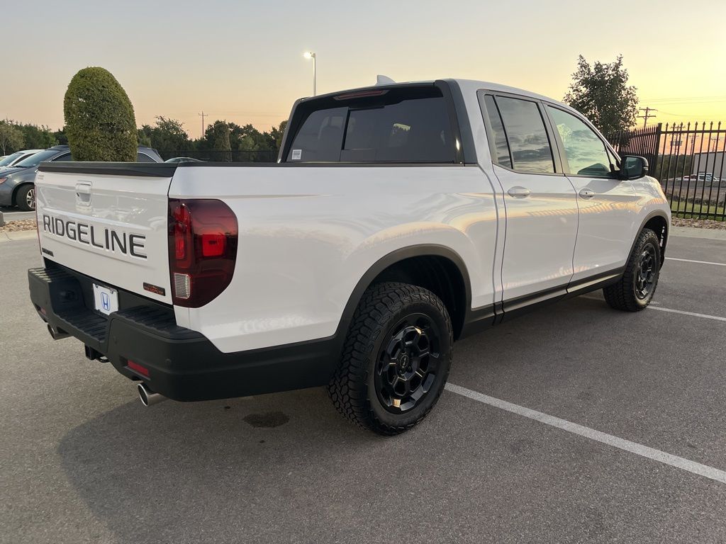 Thumbnail: 2025 Honda Ridgeline - 3