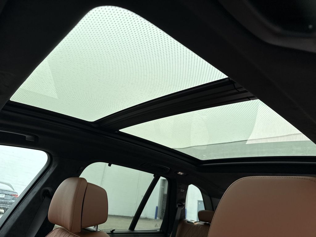 Thumbnail: 2026 BMW X5 - 22