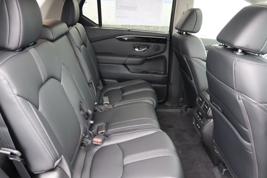 Thumbnail: 2025 Honda Pilot - 17