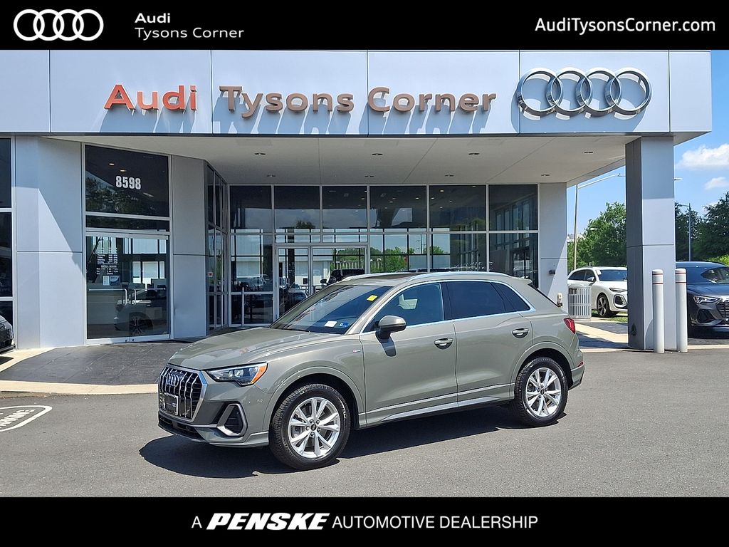 Thumbnail: 2022 Audi Q3 - 1