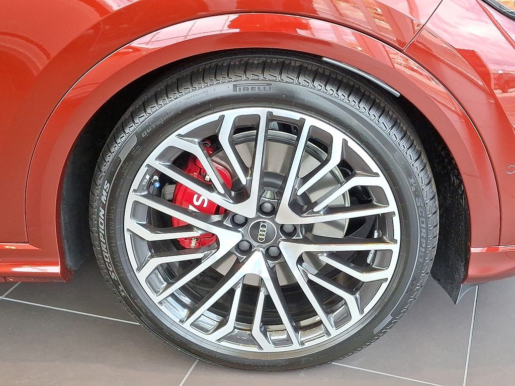 Thumbnail: 2025 Audi SQ5 - 6