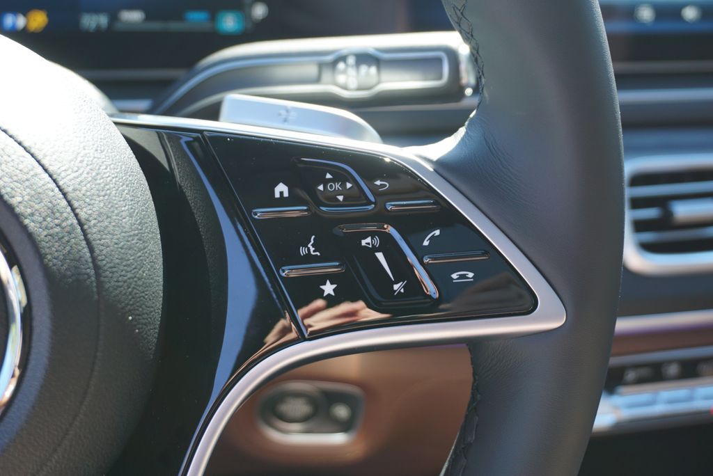 Thumbnail: 2026 Mercedes-Benz GLE - 30