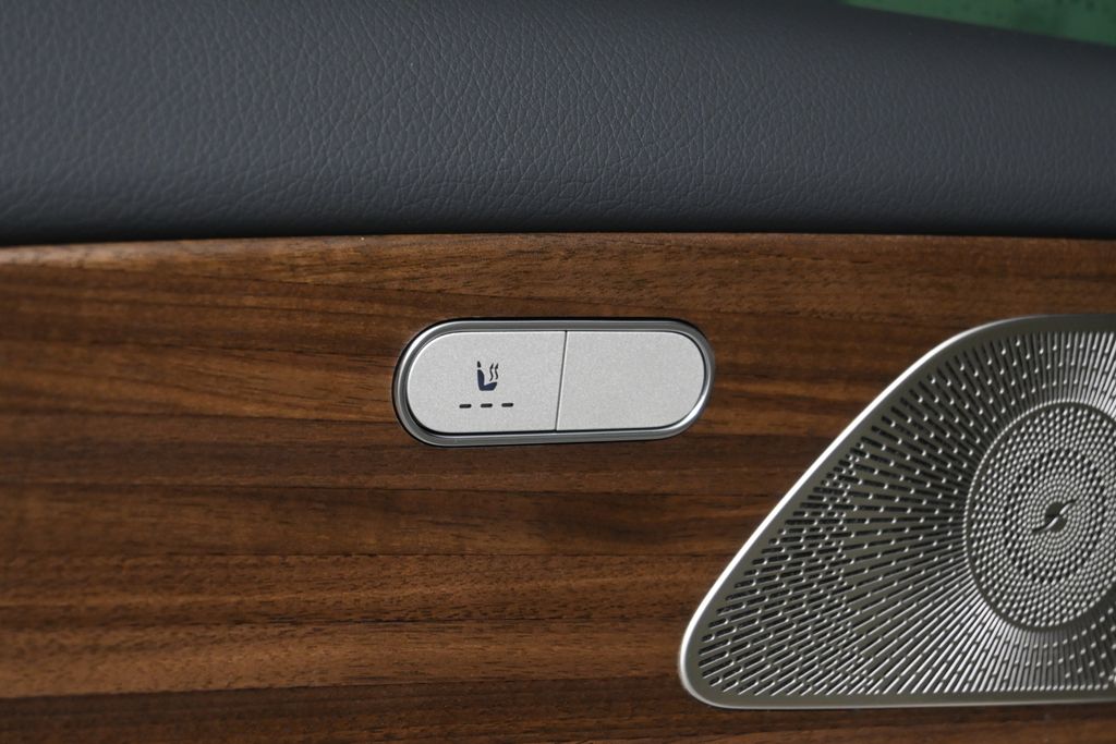 Thumbnail: 2026 Mercedes-Benz GLE - 27