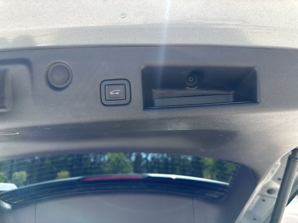 2024 Sterling Gray Metallic Chevrolet Equinox LT FWD SUV
