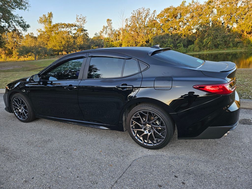 2025 Toyota Camry SE 3