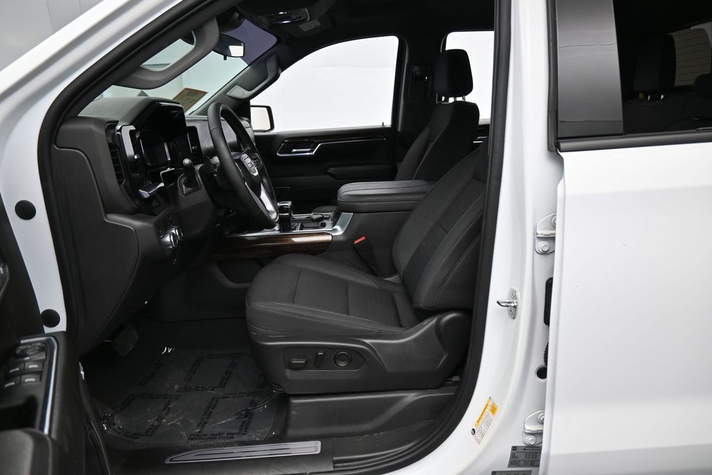 Used 2023 Summit White GMC Elevation image 10