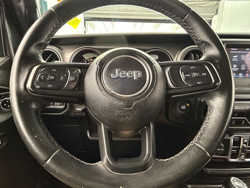 Used 2022 Granite Crystal Metallic Clearcoat Jeep Sport image 22