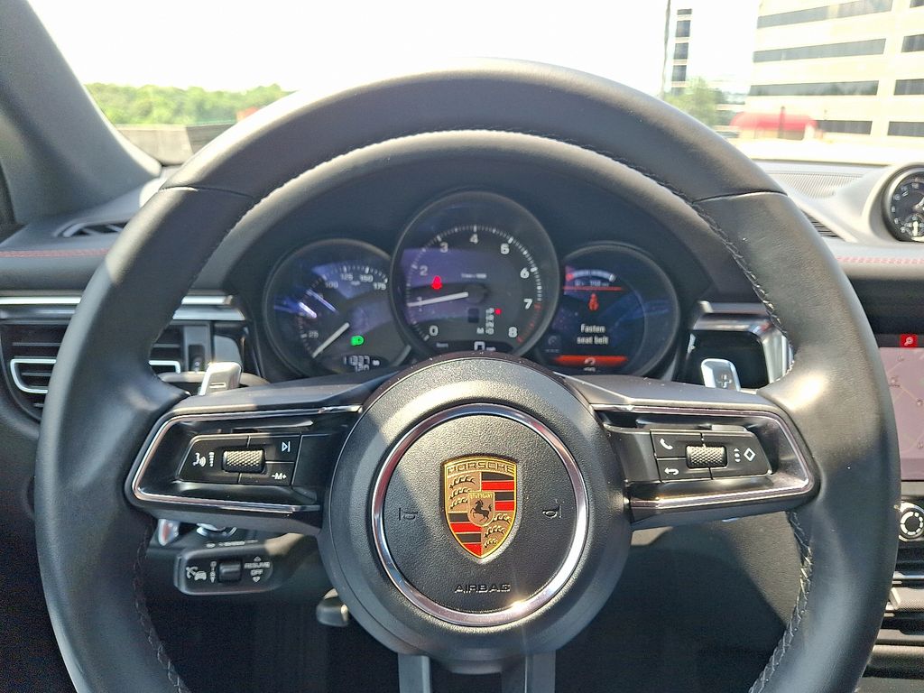 Thumbnail: 2024 Porsche Macan - 23
