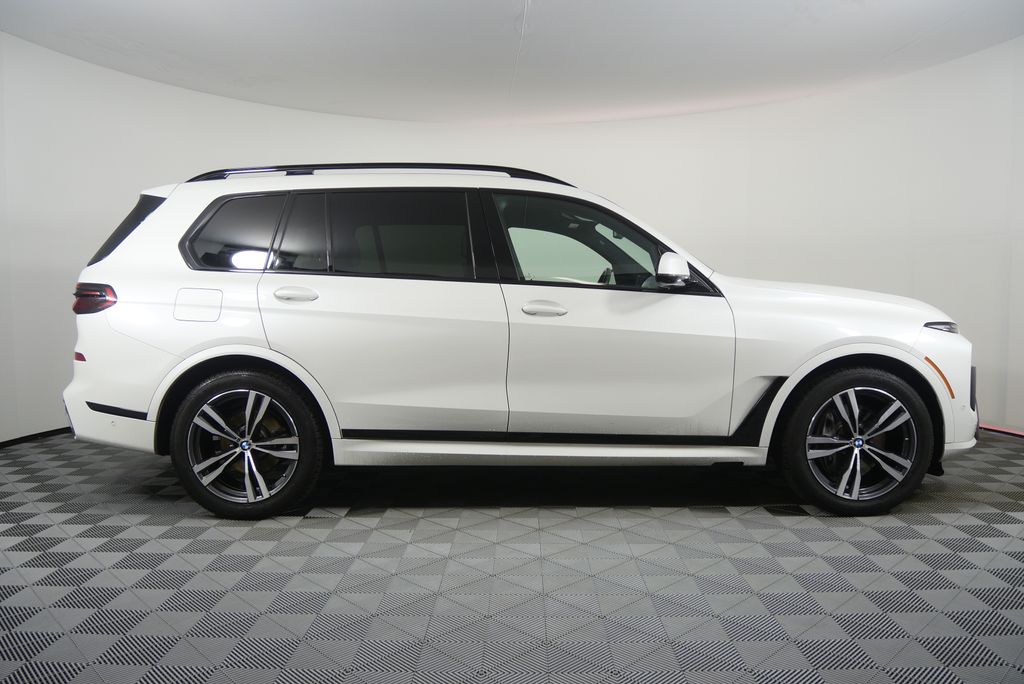 Thumbnail: 2024 BMW X7 - 2