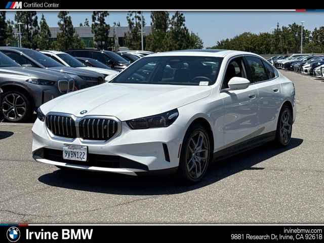Alpine White 2026 BMW i5 Sedan Rear-Wheel Drive Automatic