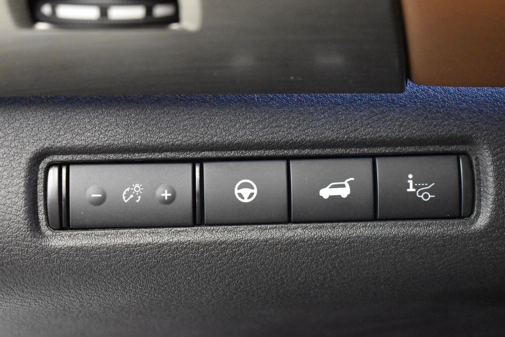 2025 Nissan Pathfinder Platinum 18
