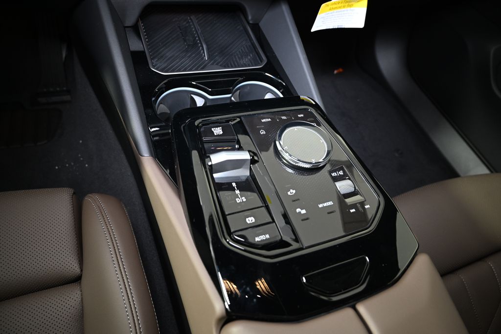 Thumbnail: 2026 BMW 5 Series - 19