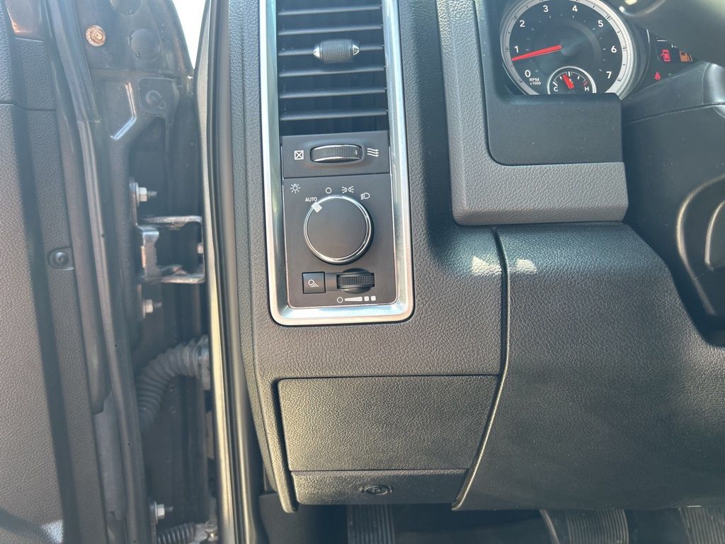 2019 Ram 1500 Classic SLT