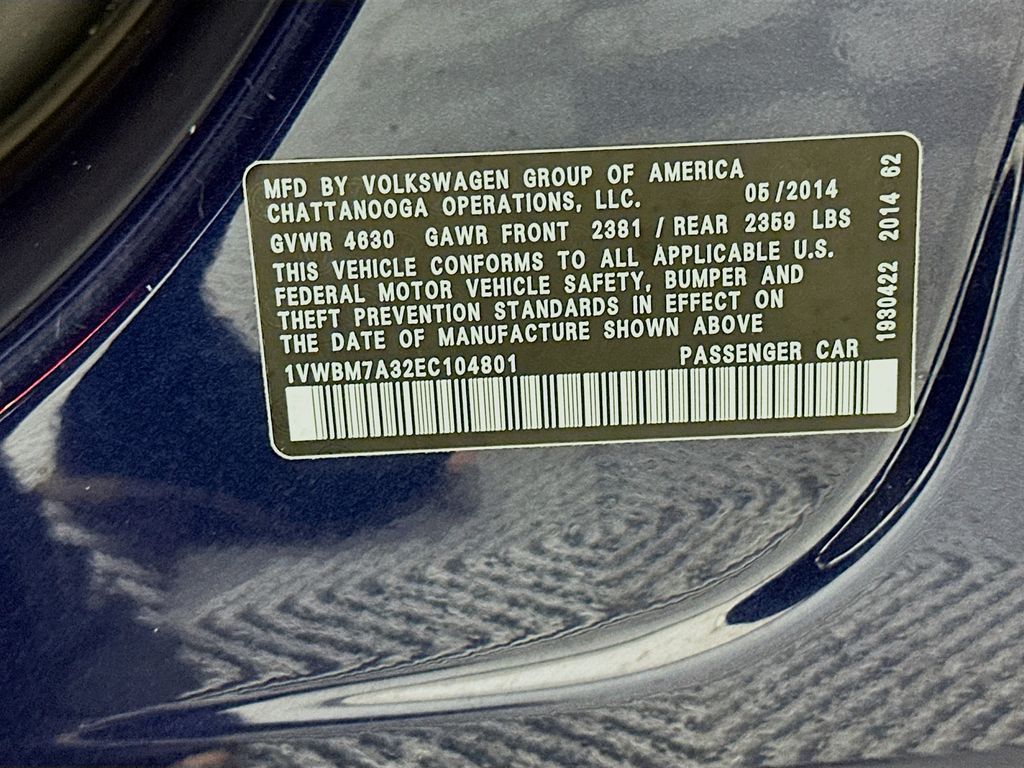 2014 Volkswagen Passat SE 32