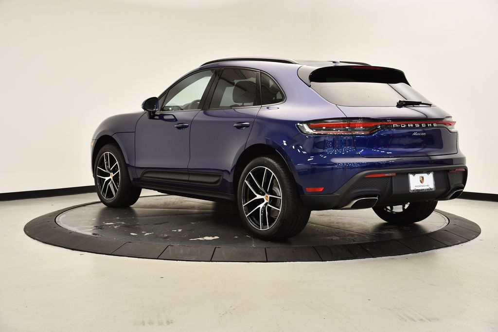Thumbnail: 2025 Porsche Macan - 3