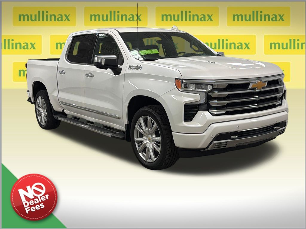 White (Iridescent Pearl Tricoat) 2024 Chevrolet Silverado 1500 Pickup Truck Four-Wheel Drive Automatic