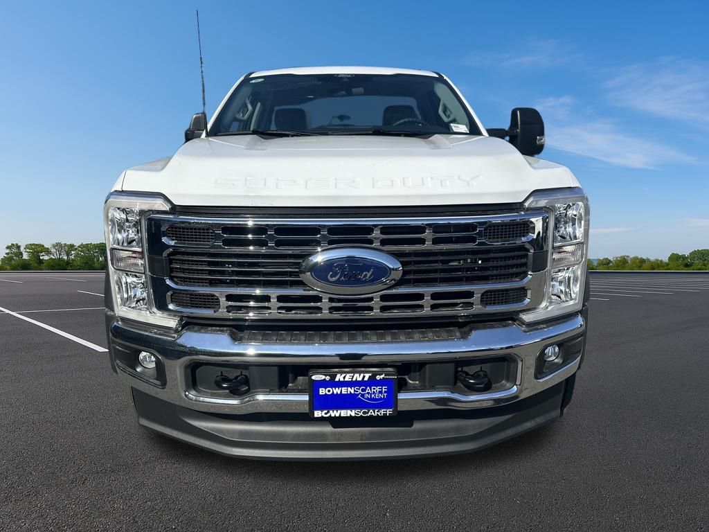 New 2025 Ford Super Duty F-600 Chassis Regular Cab (DRW) 169" Wheelbase XL