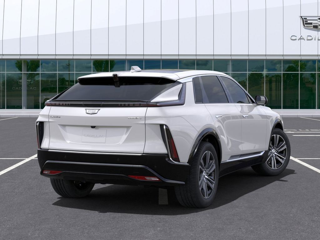 2024 Cadillac LYRIQ Luxury 4