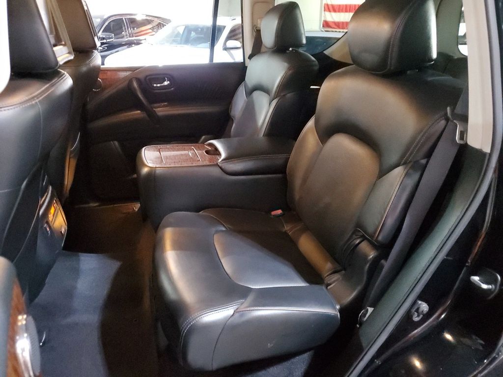 2017 Nissan Armada Platinum photo