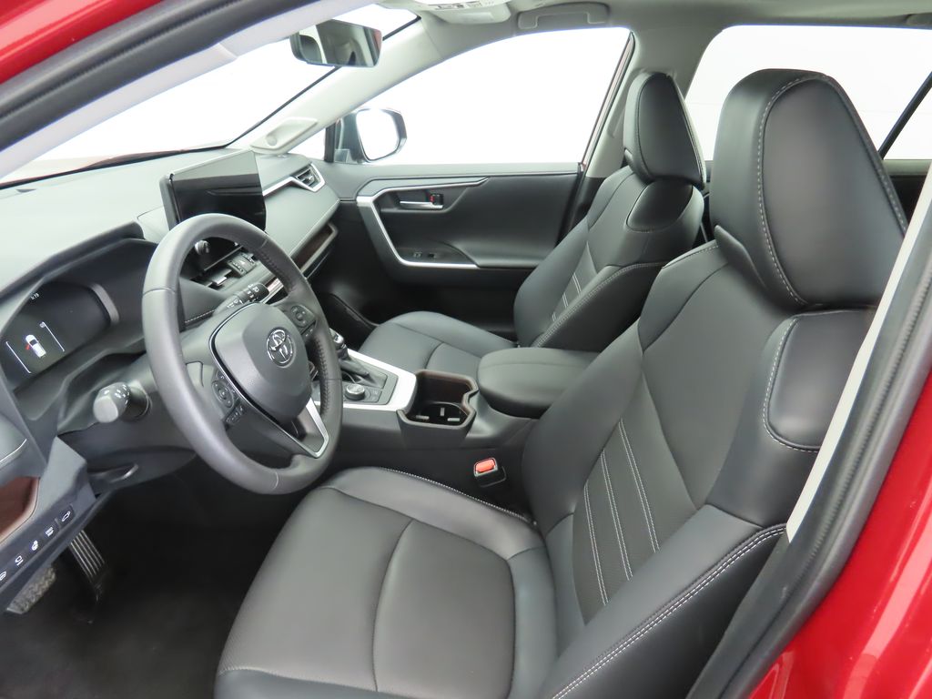 Thumbnail: 2025 Toyota RAV4 - 17